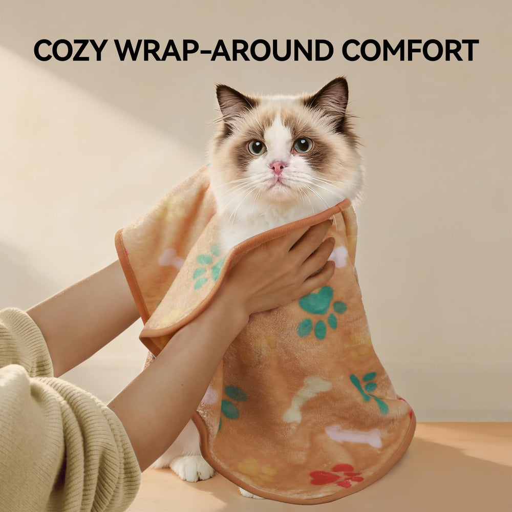LINENLUX lightweight foldable blanket for park, travel, and shelter use