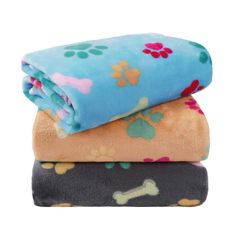 LINENLUX soft fleece blanket close-up showing plush warmth for pets