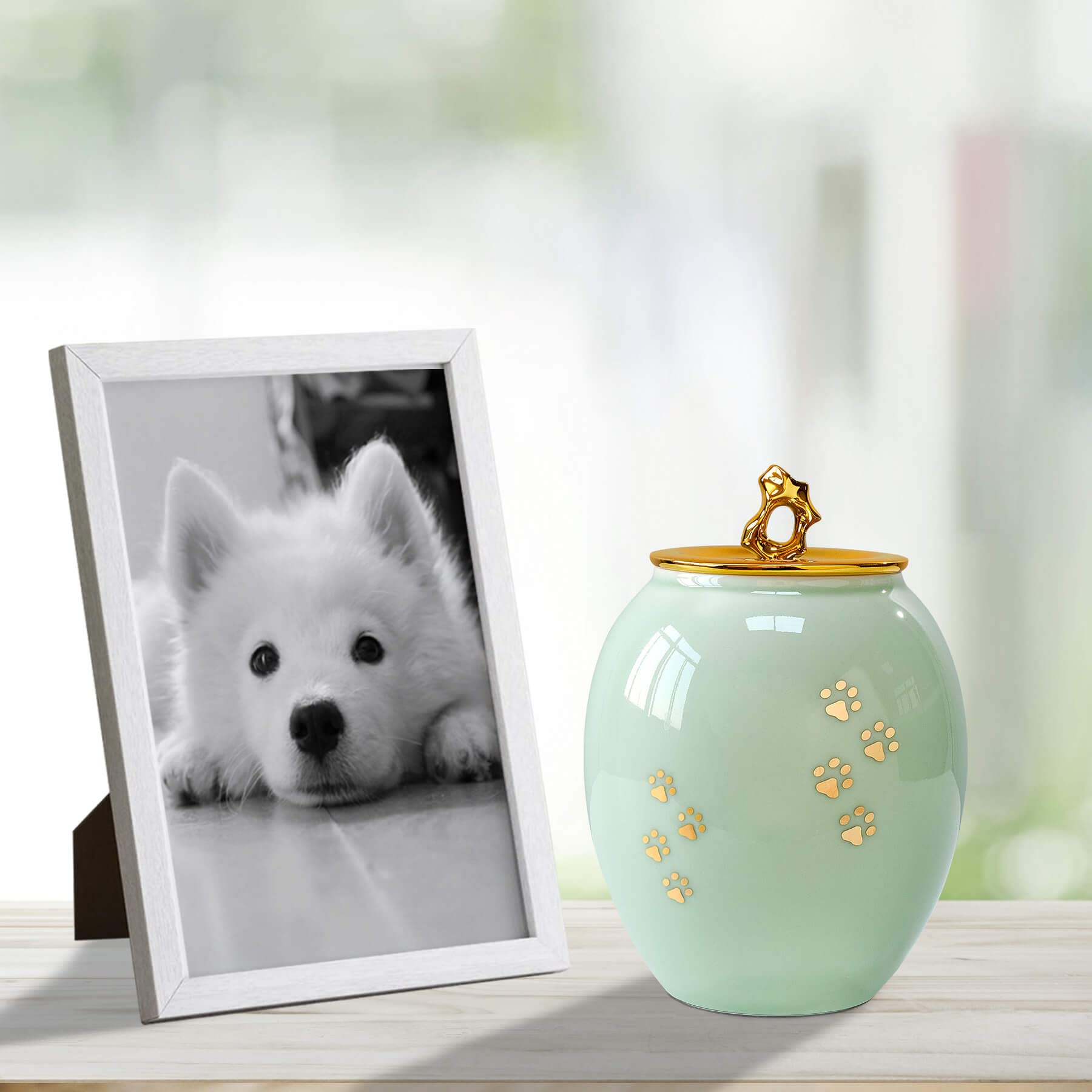 LINES ARTE porcelain pet urn side view emphasizes durable material and timeless design.