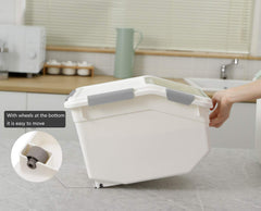 LISM large opening oblique door enables quick scooping