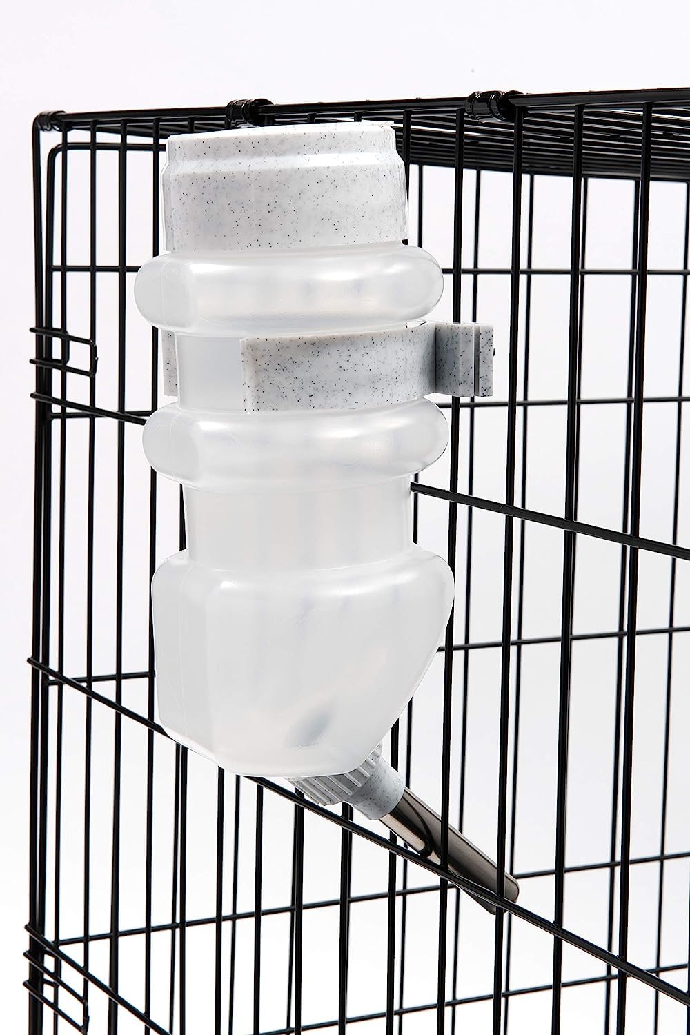 Lixit Top Fill No-Drip Bottle, flat sides for crate mounting, versatile placement.