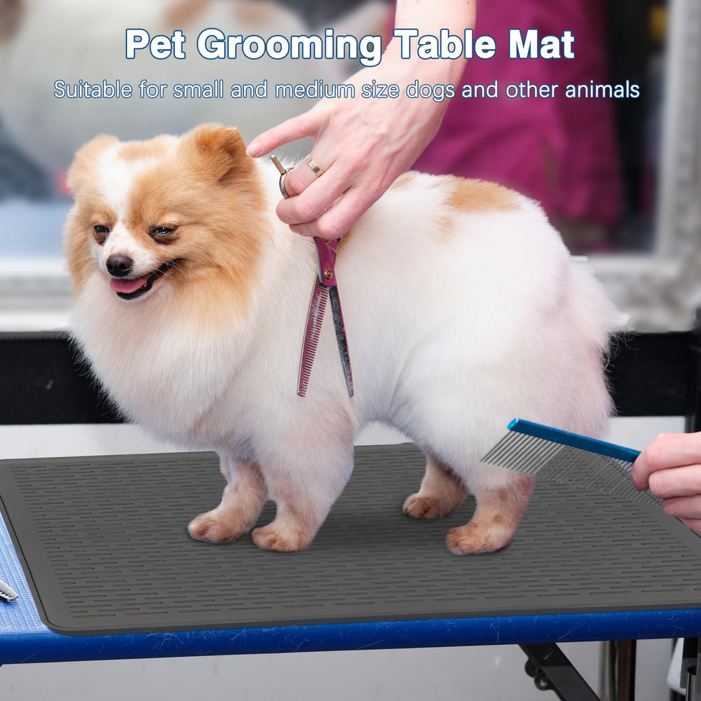 Lonepetu paw protection mat for cats and dogs during bath time