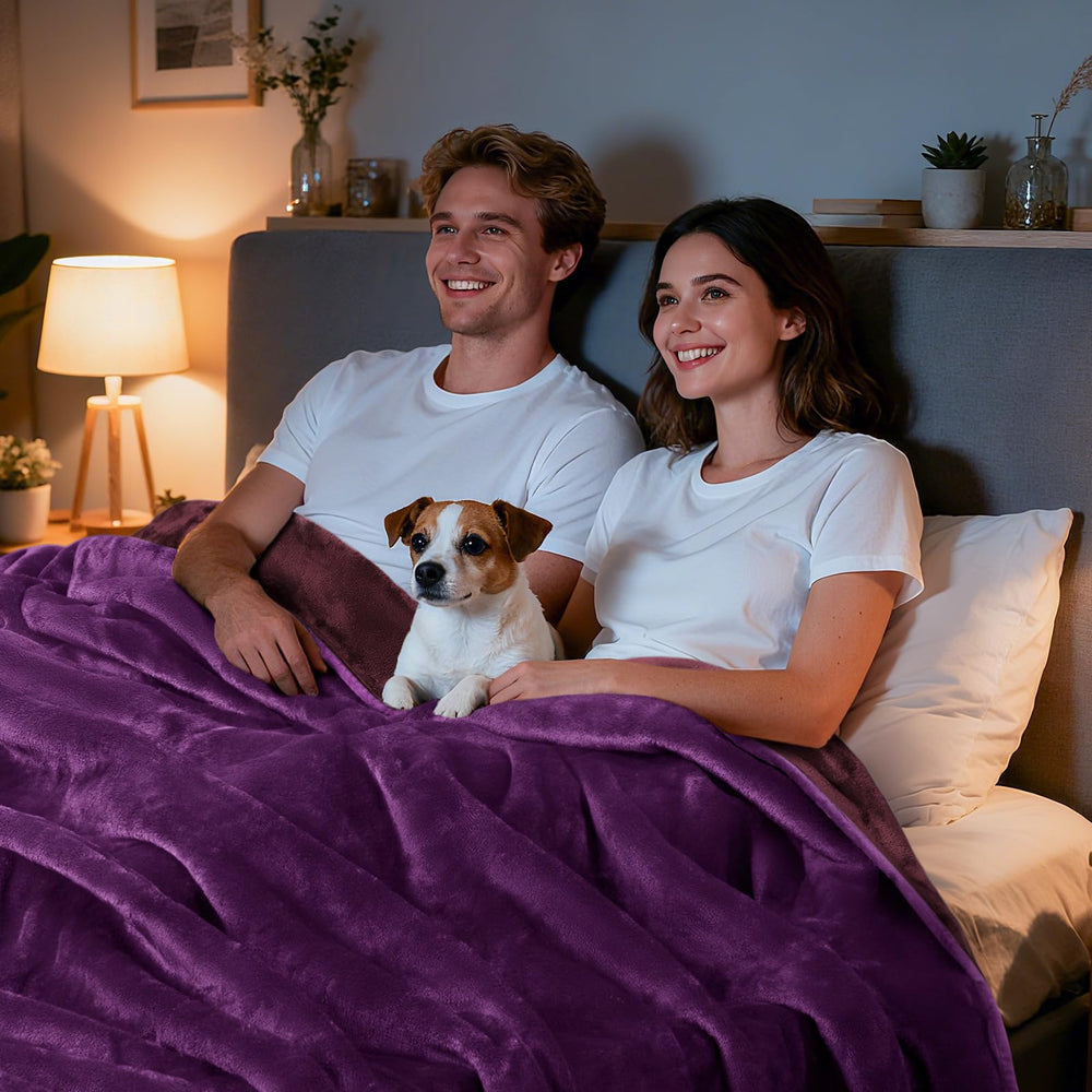 LOOBANI machine-washable flannel blanket maintains softness after washing.