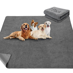 LOOBANI non-slip washable dog pee pad on the floor keeps surfaces dry