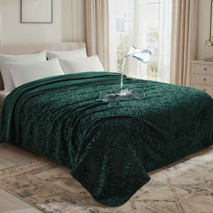 LOOBANI bed leaf-front blanket protects against spills with leaf jacquard.