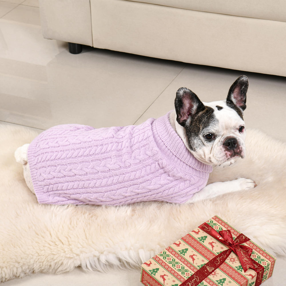 Sleeveless turtleneck design with high belly cut on Lorehelina sweater.
