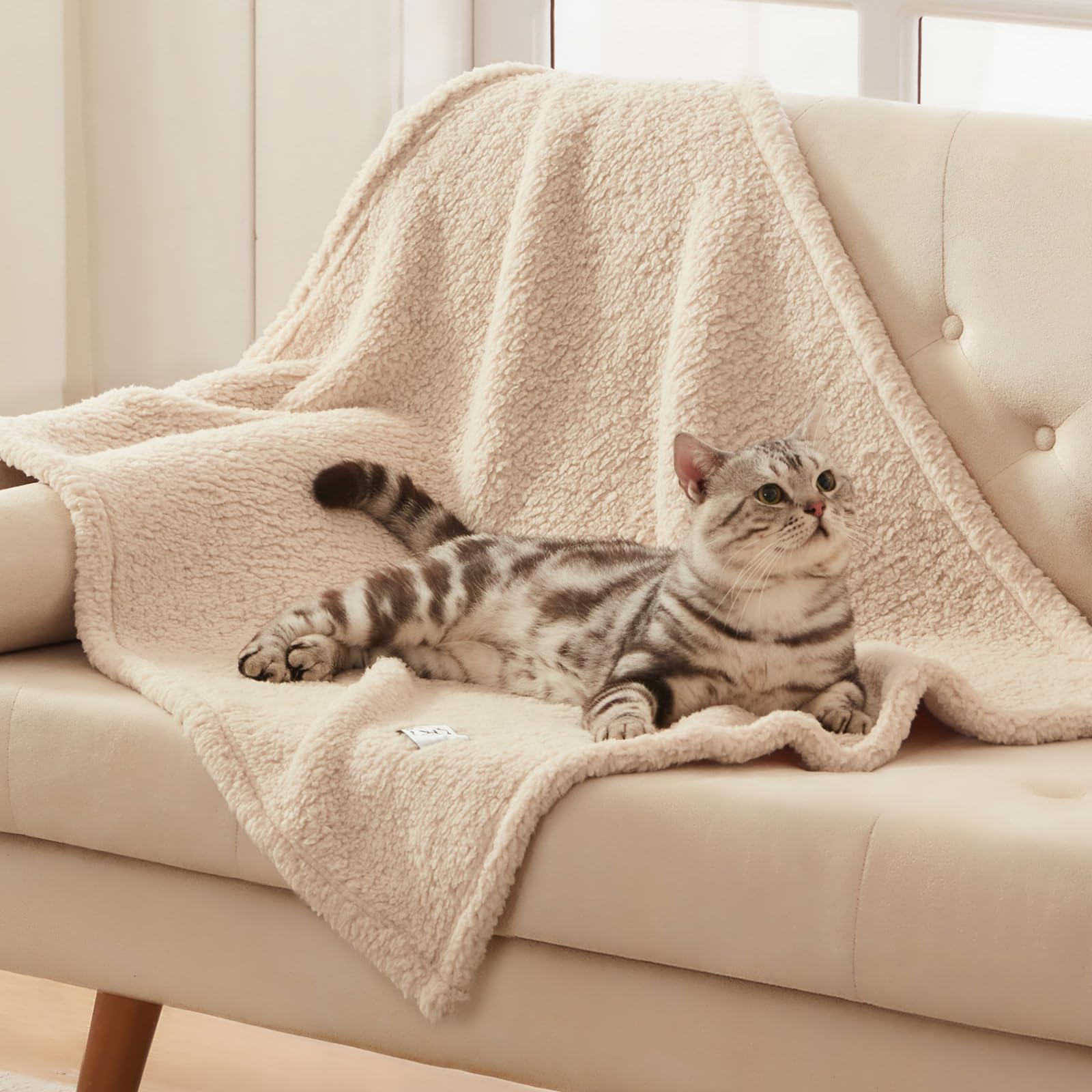 Luciphia calming blanket triple-pack image; contains three sizes for versatile use.