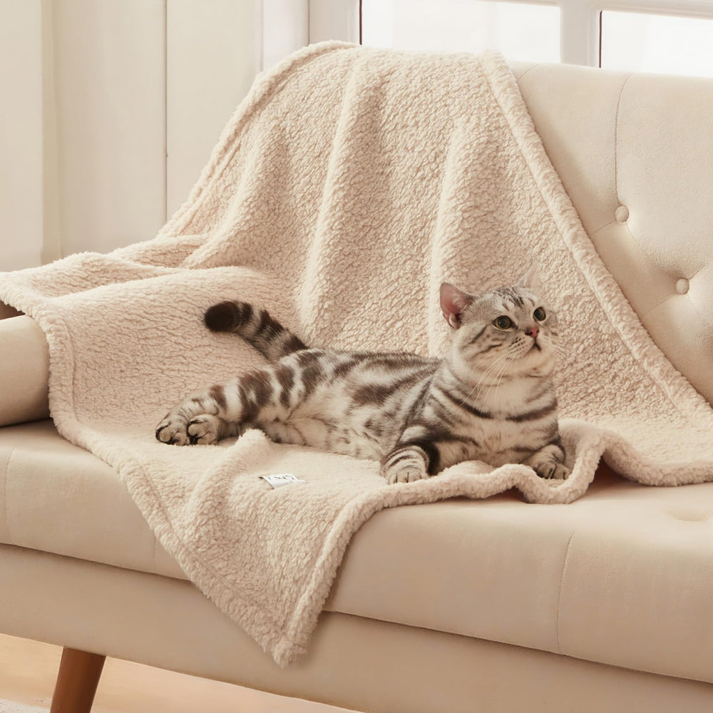 Luciphia calming blanket triple-pack image; contains three sizes for versatile use.