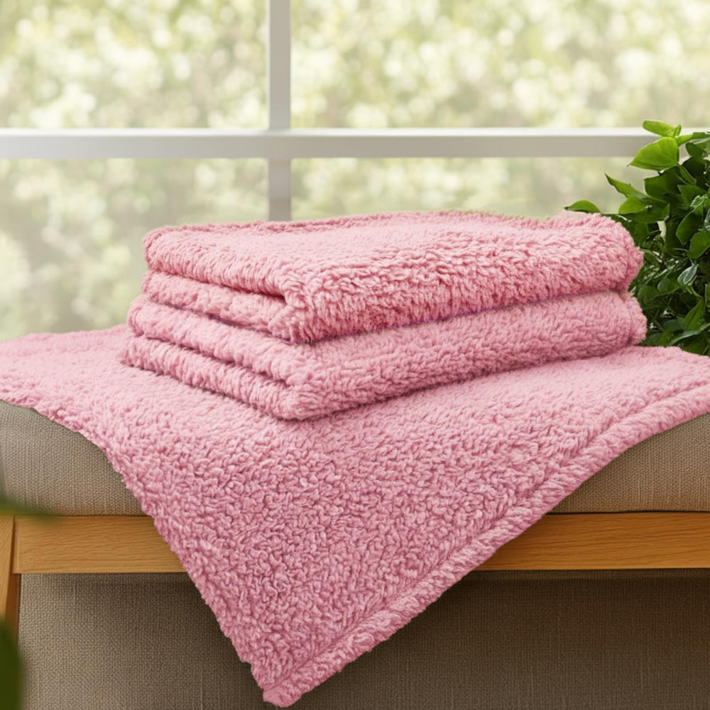 Luciphia pink pet blanket offers soft skin-friendly surface for small animals.