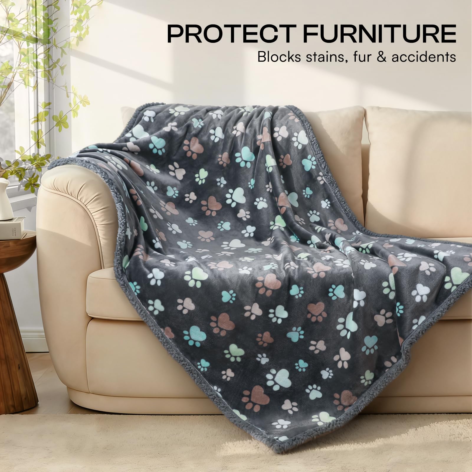 Luciphia machine-washable pet blanket for easy care and cleaning