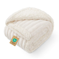 Luciphia blanket double-sided comfort for cozy small-pet snuggles.