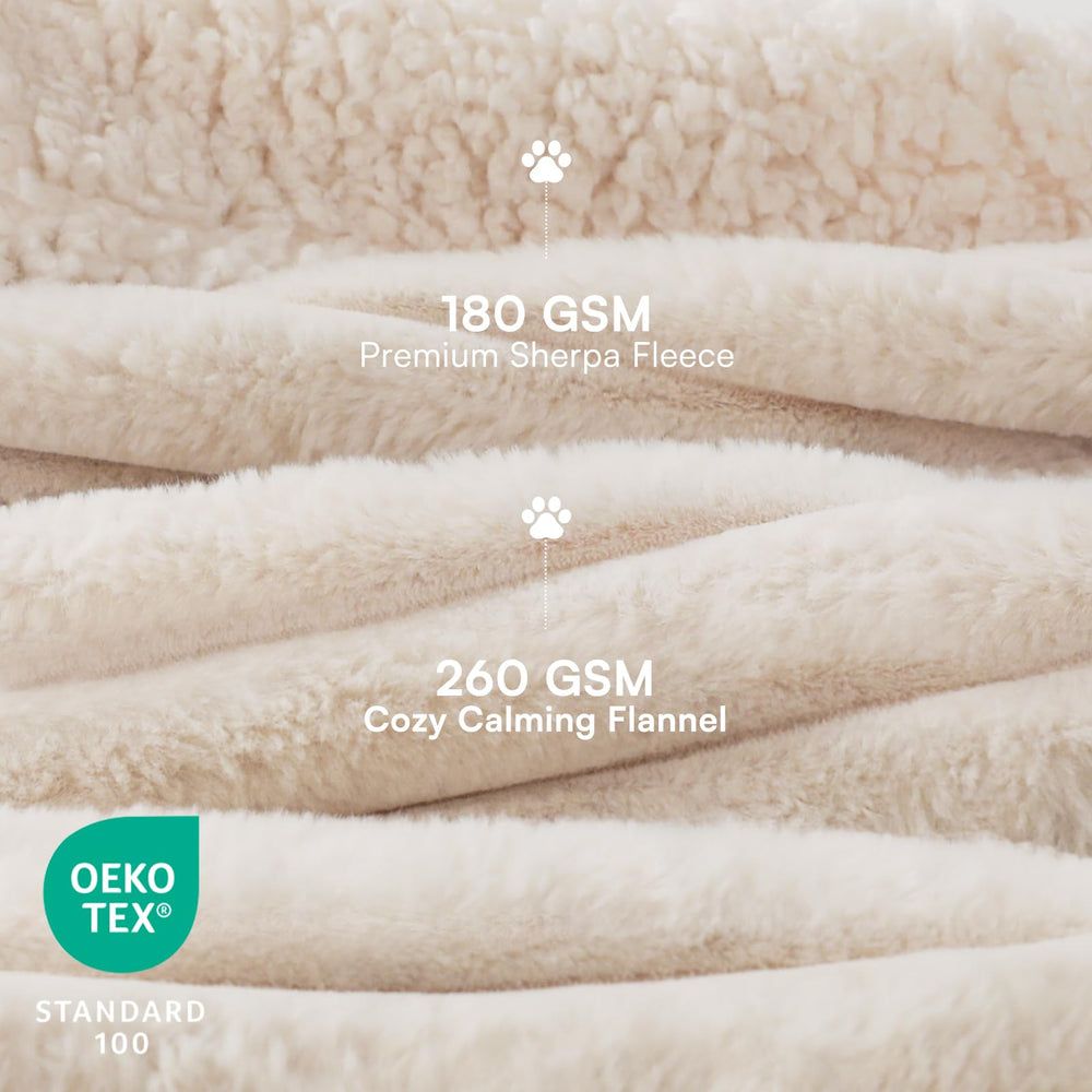 Luciphia blanket ultra-soft surface calms pets during naps and storms.