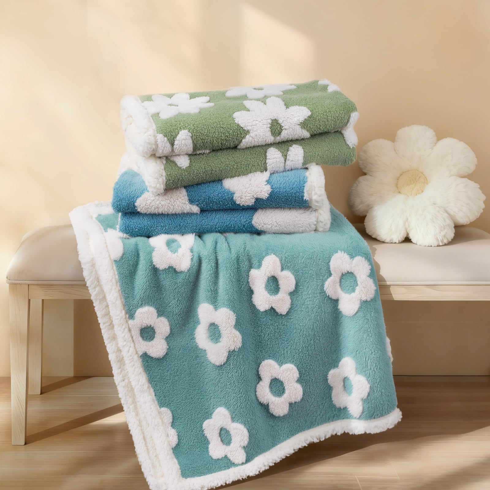 Machine-washable Luciphia blanket label for easy care