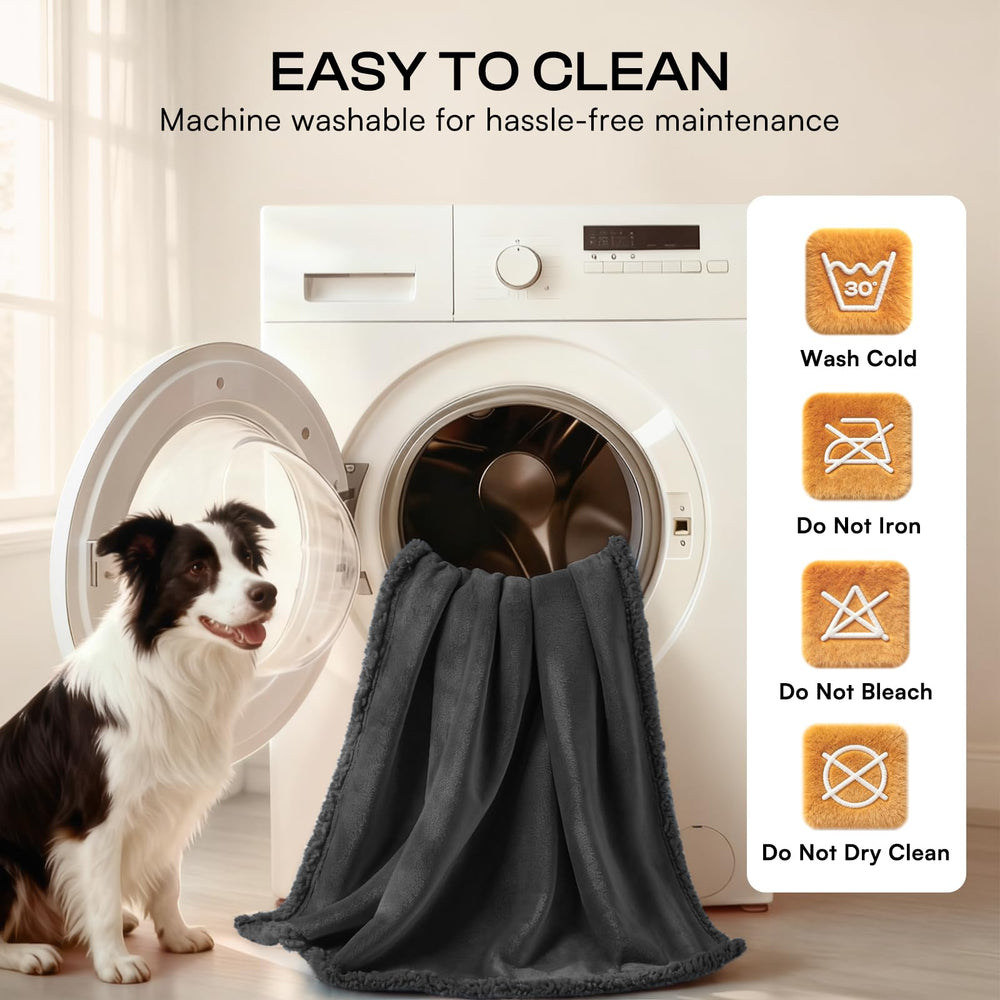 Luciphia waterproof pet blanket is machine-washable for easy care.