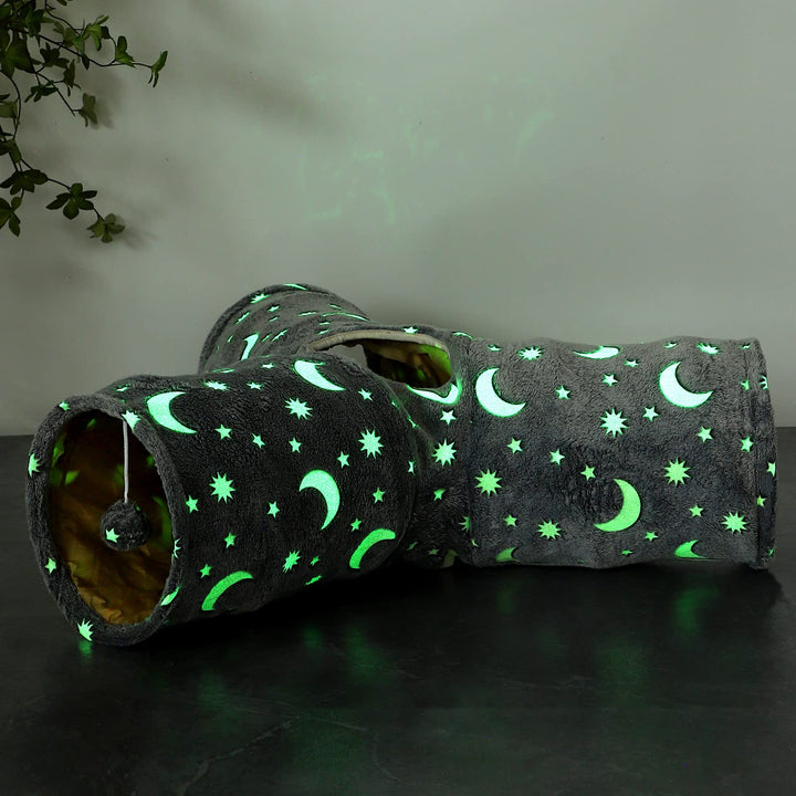 LUCKITTY Cat Tube Tunnel glows in the dark for a cozy night playtime.