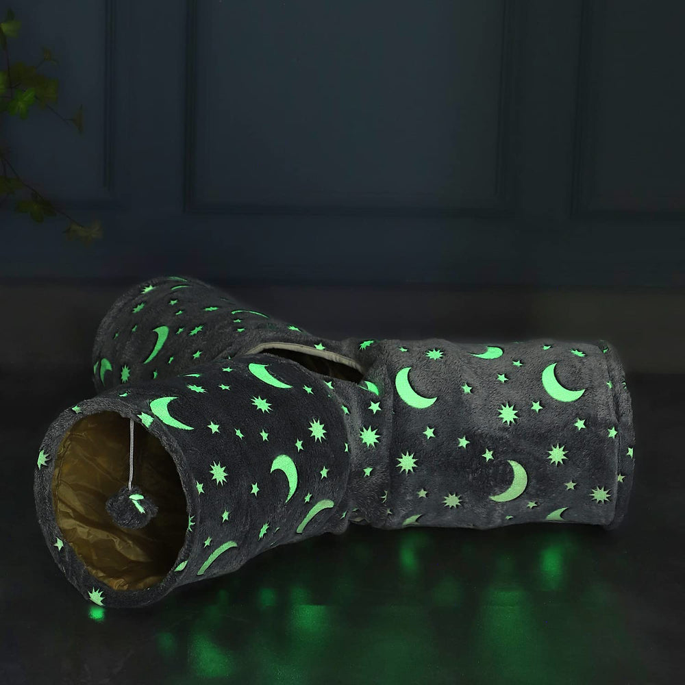 LUCKITTY Cat Tube Tunnel 70 cm length offers ample space for exploration.