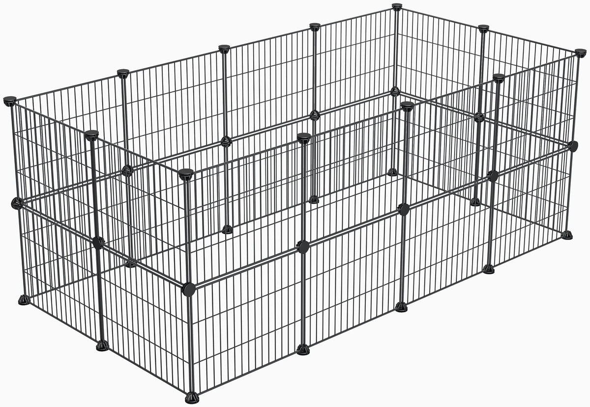 LURIVA guinea pig cage with sturdy metal wire for safe play.