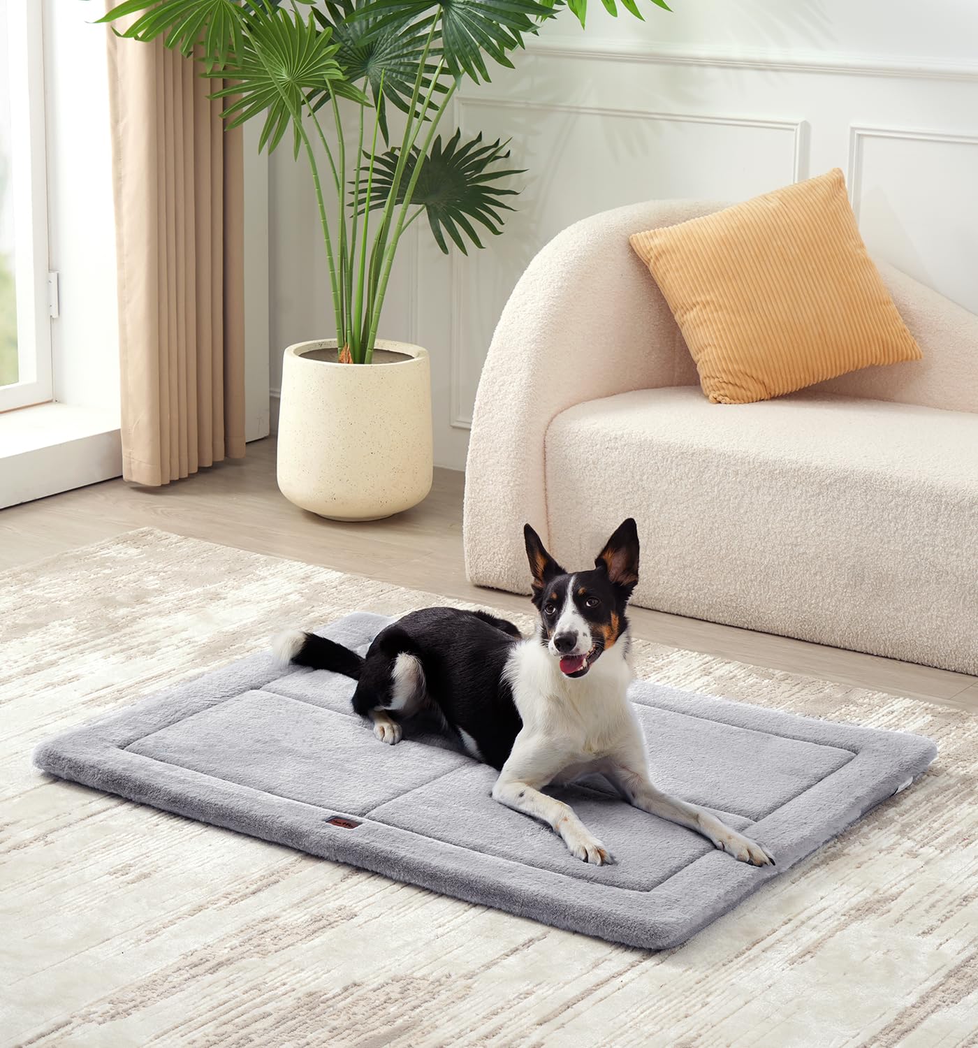 Made4Pets lightweight portable kennel mat for home or travel