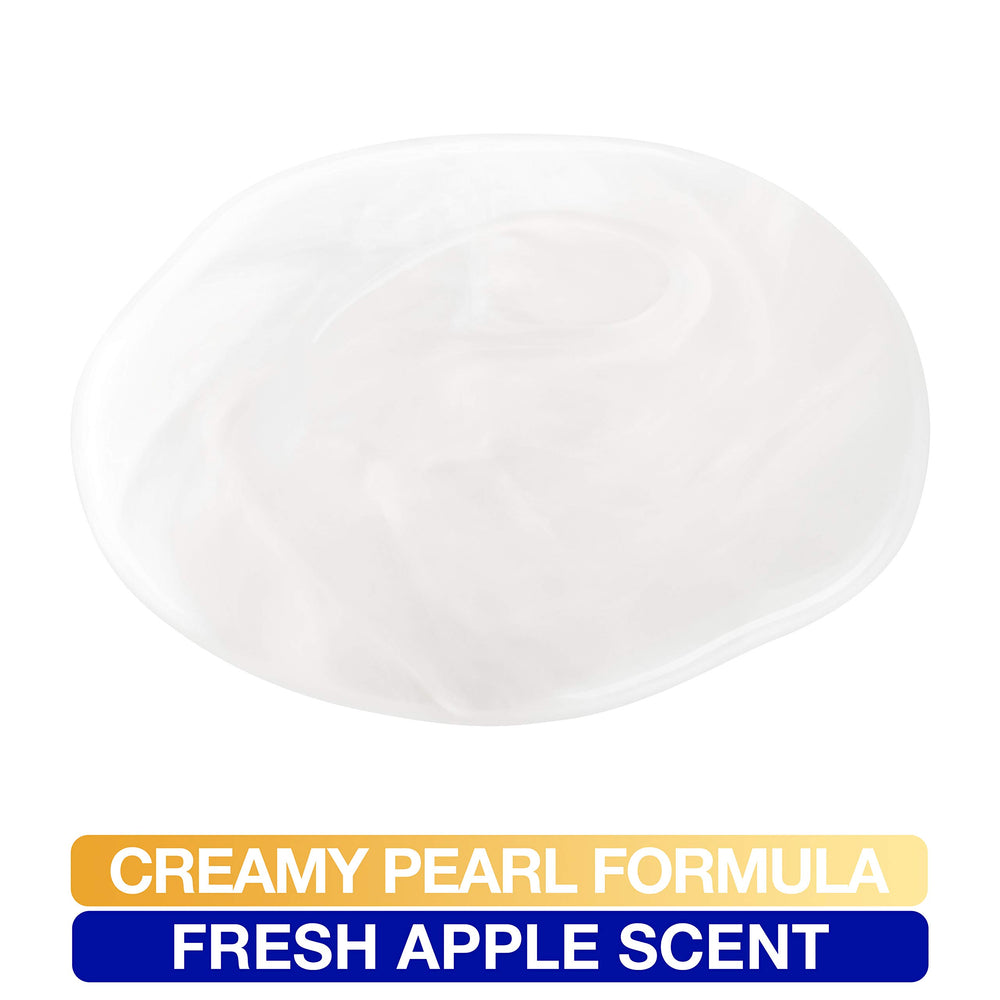 Mane 'n Tail rich foam lather delivers thorough cleansing