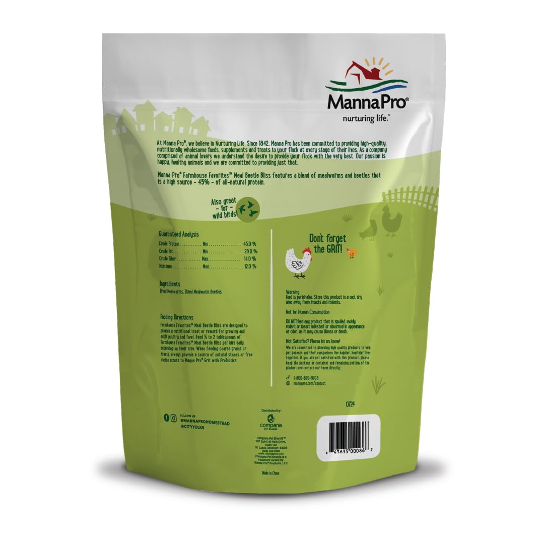 Manna Pro Beetle Bliss poultry treat with beetles for enrichment