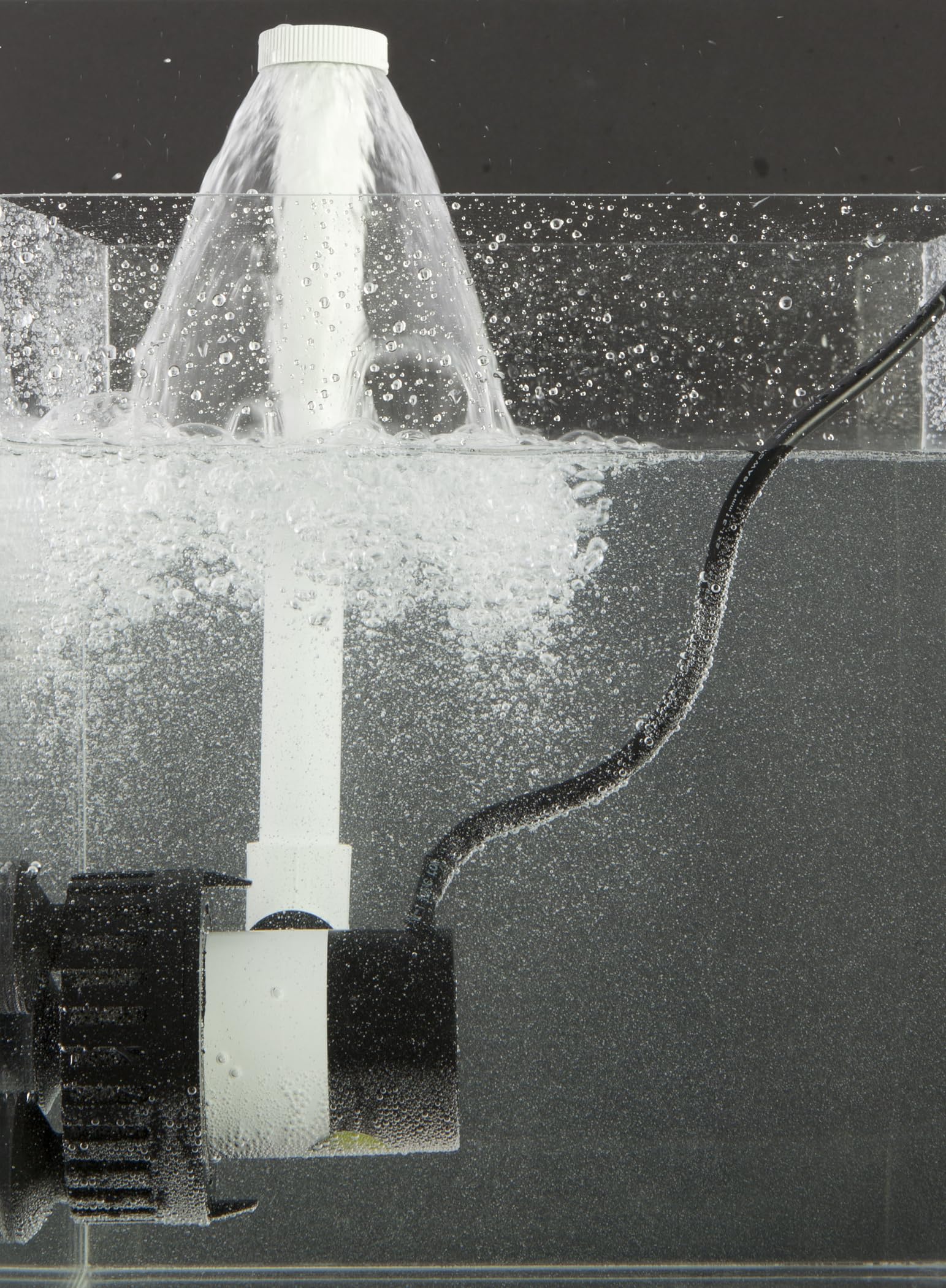 Marine Metal FS-4 12V DC pump delivers low-current, reliable aeration for boats