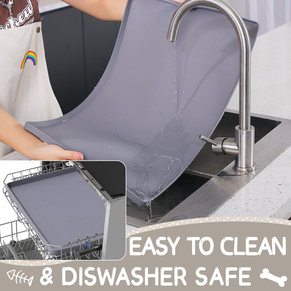 MateeyLife raised-edge mat catches crumbs and spills effectively.