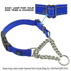 Max and Neo nylon martingale collar pink close-up stitching shows reflective bands