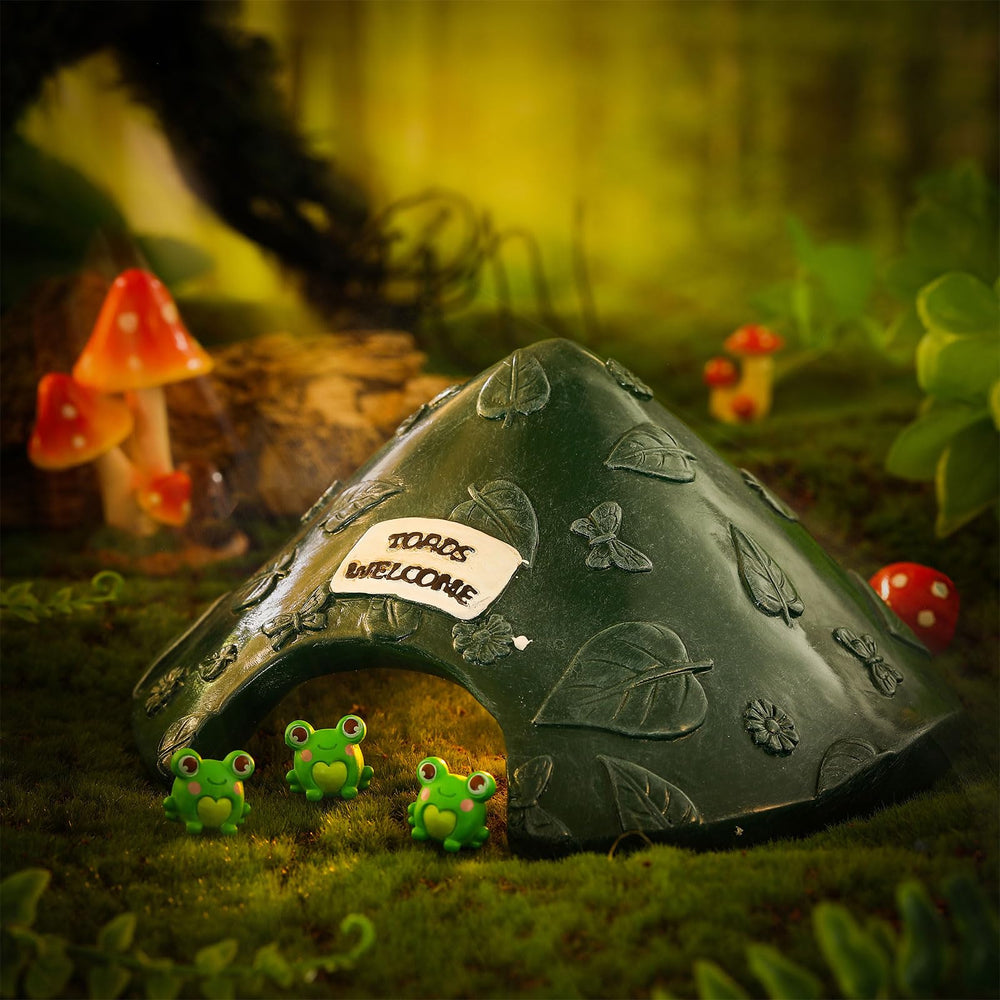 Memorywuu toad house fits patios or porches with easy placement.