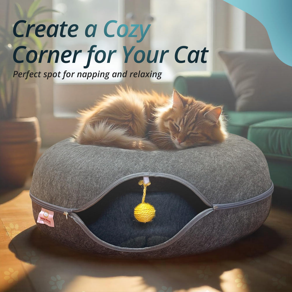 MeowMates Peekaboo hanging toy promotes interactive, engaging play sessions.