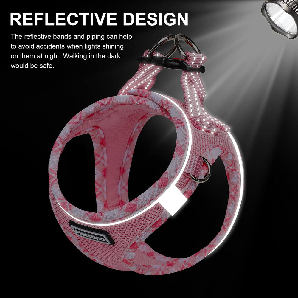 No-choke design distributes pulling force to minimize neck strain.