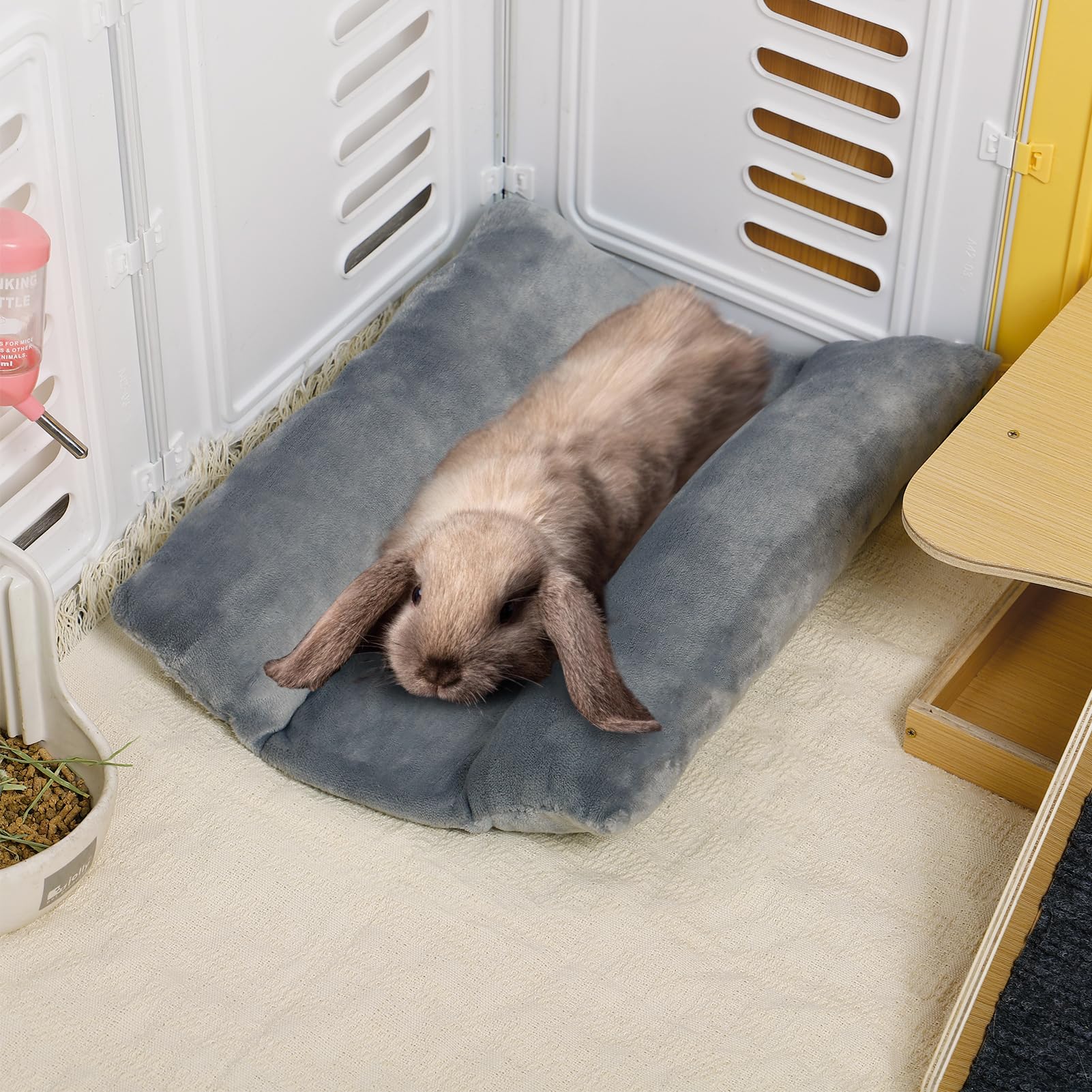 Mewtogo bunny bed joint-support cushion helps relax joints during rest.