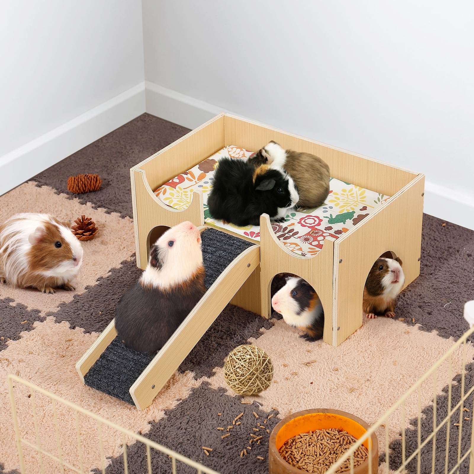 MEWTOGO guinea pig hideout with plush mat offers easy cleaning