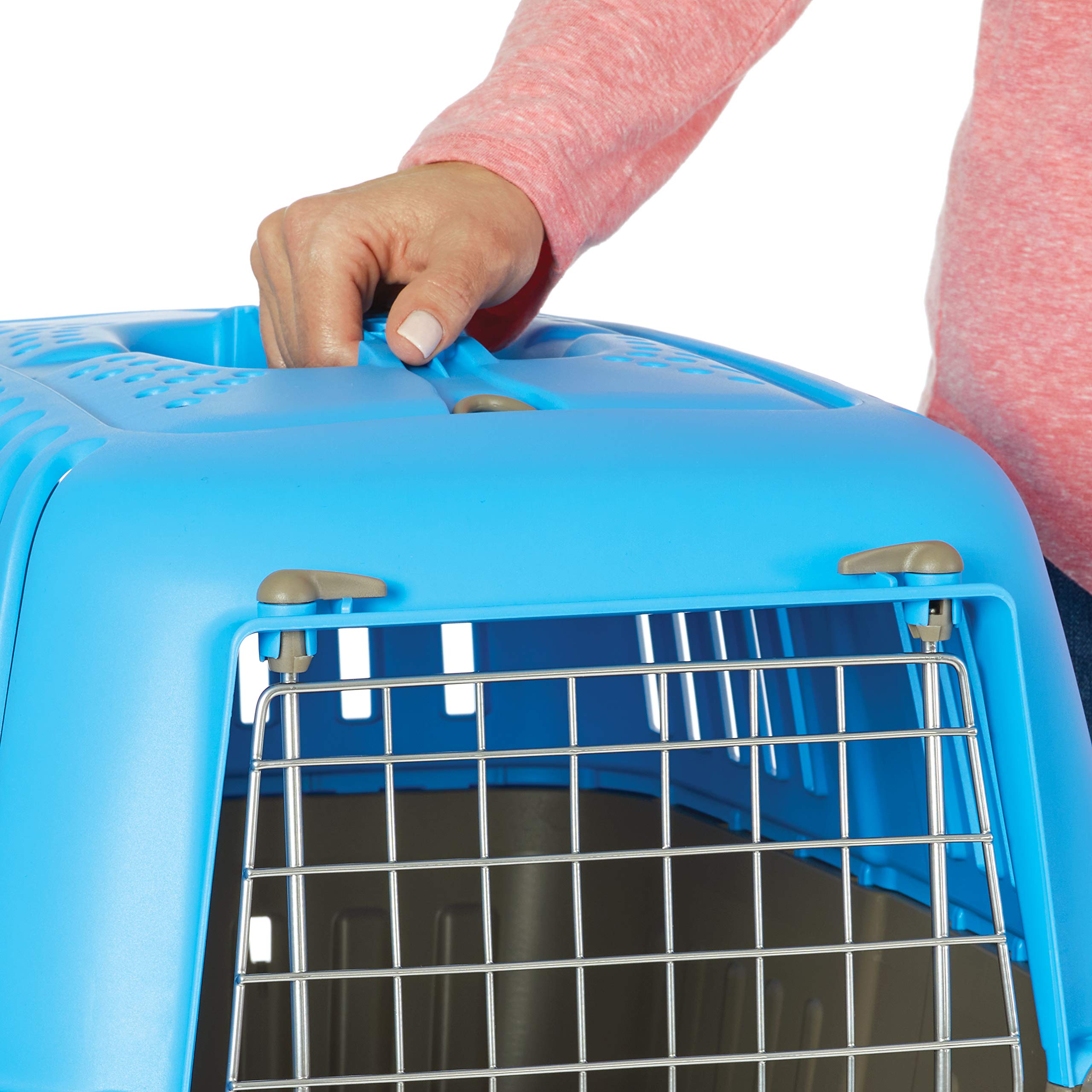 MidWest Spree 19-inch blue ventilation sides provide fresh air.