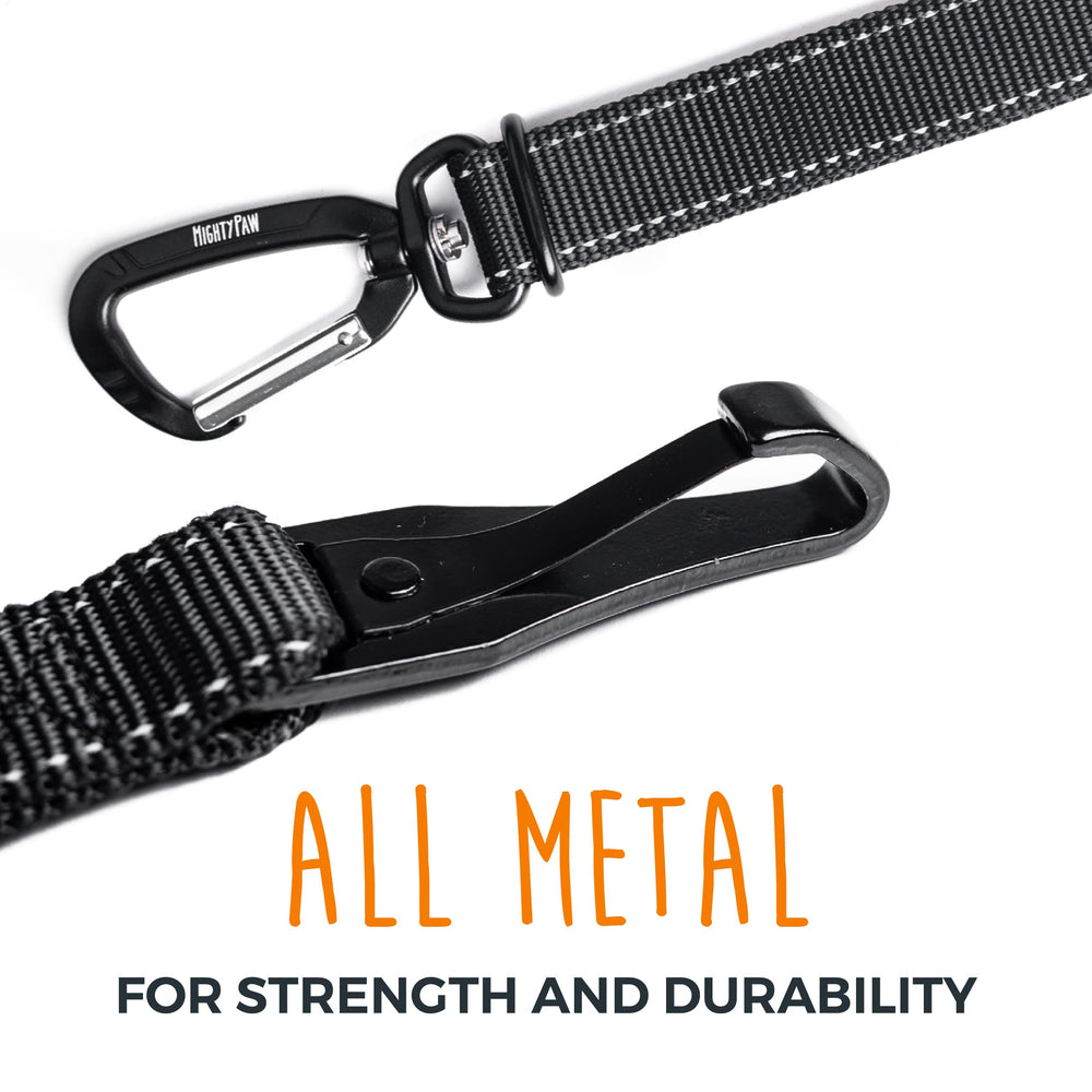 Mighty Paw tangle-free swivel prevents tangling for your pet's comfort.