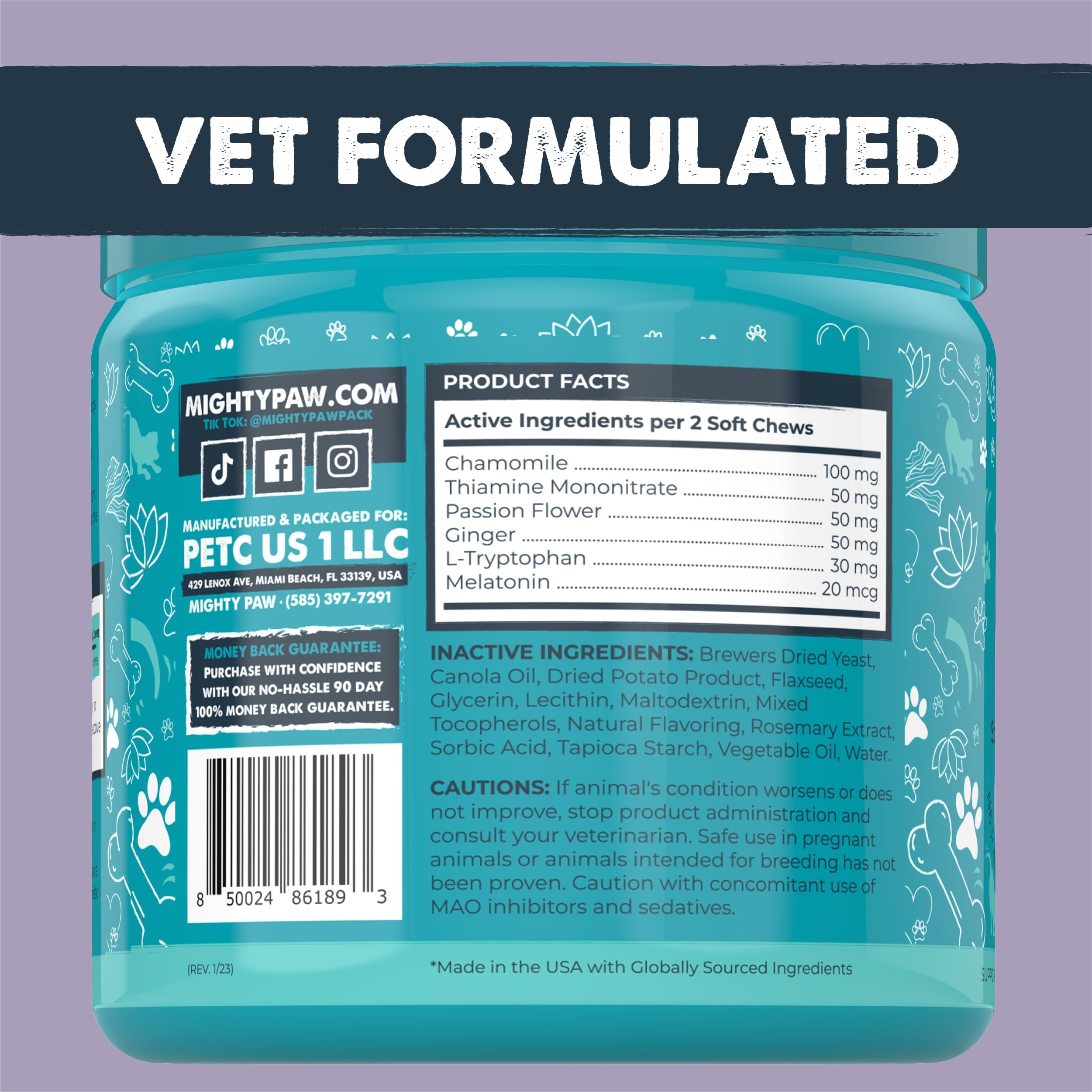 Travel-ready Mighty Paw Calming Chews scene for smooth trips