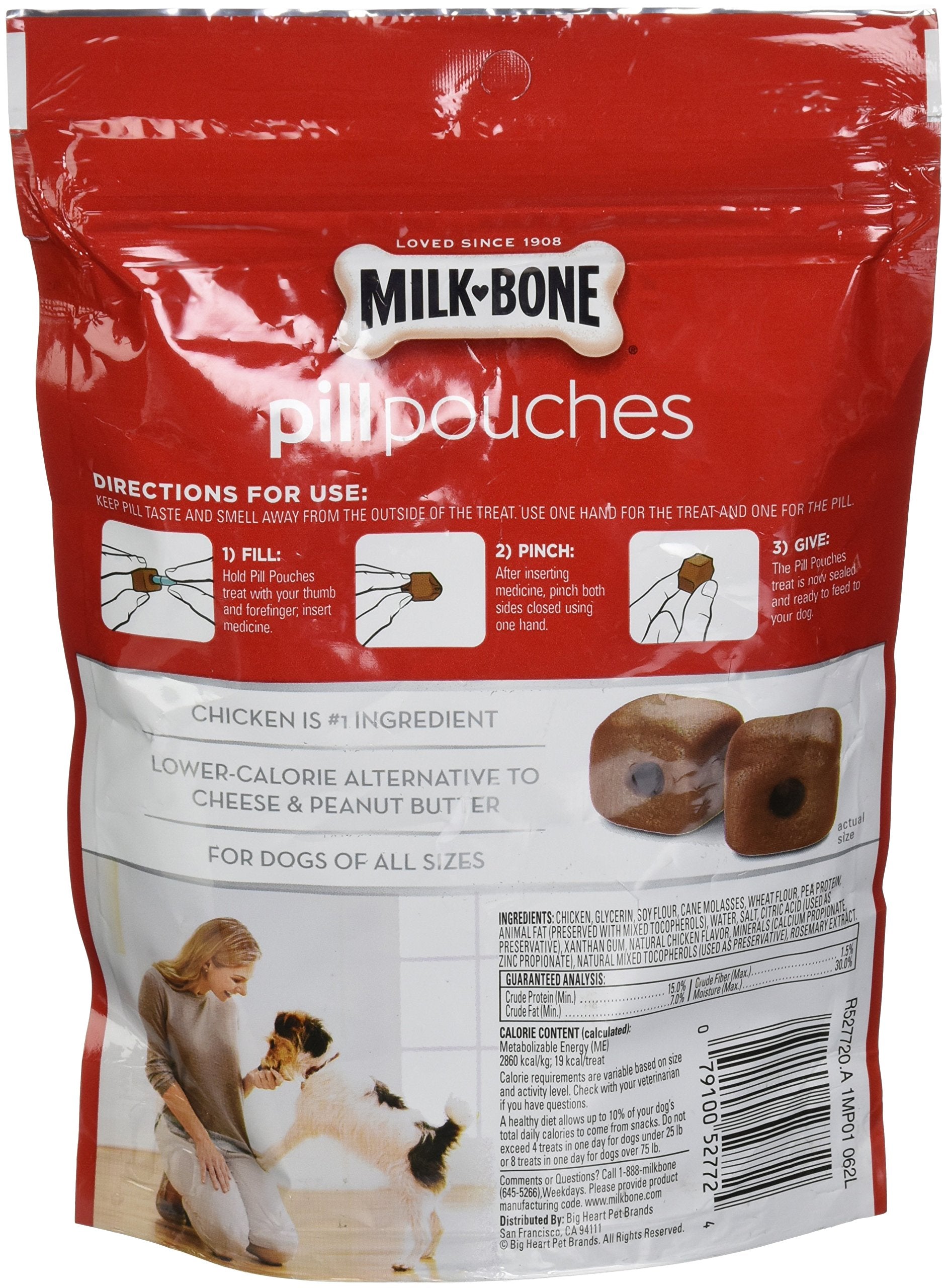 Milk-Bone Pill Pouches dog enjoying chicken flavor during medicine time.
