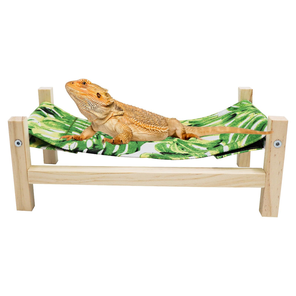 MinrzPet Bearded Dragon Bed in green 1: cozy, secure lounging in a wooden hammock.