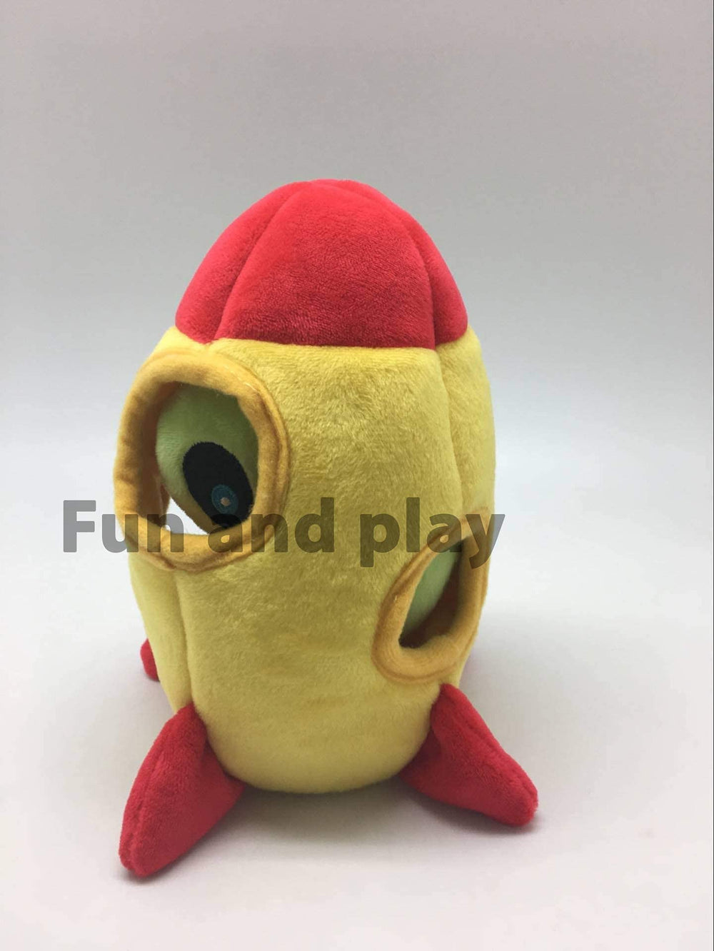 MODERN WAVE aliens puzzle dog toy shows squeaky aliens for stimulating play and curiosity.