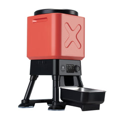 MOLLY&CODY 14L feeder front view demonstrates stable design for large dogs and scheduled portions.