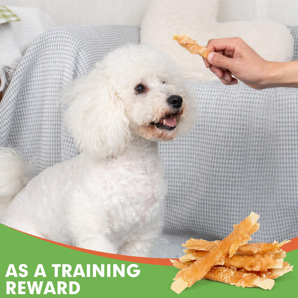 MON2SUN resealable pouch keeps treats fresh and odors contained.