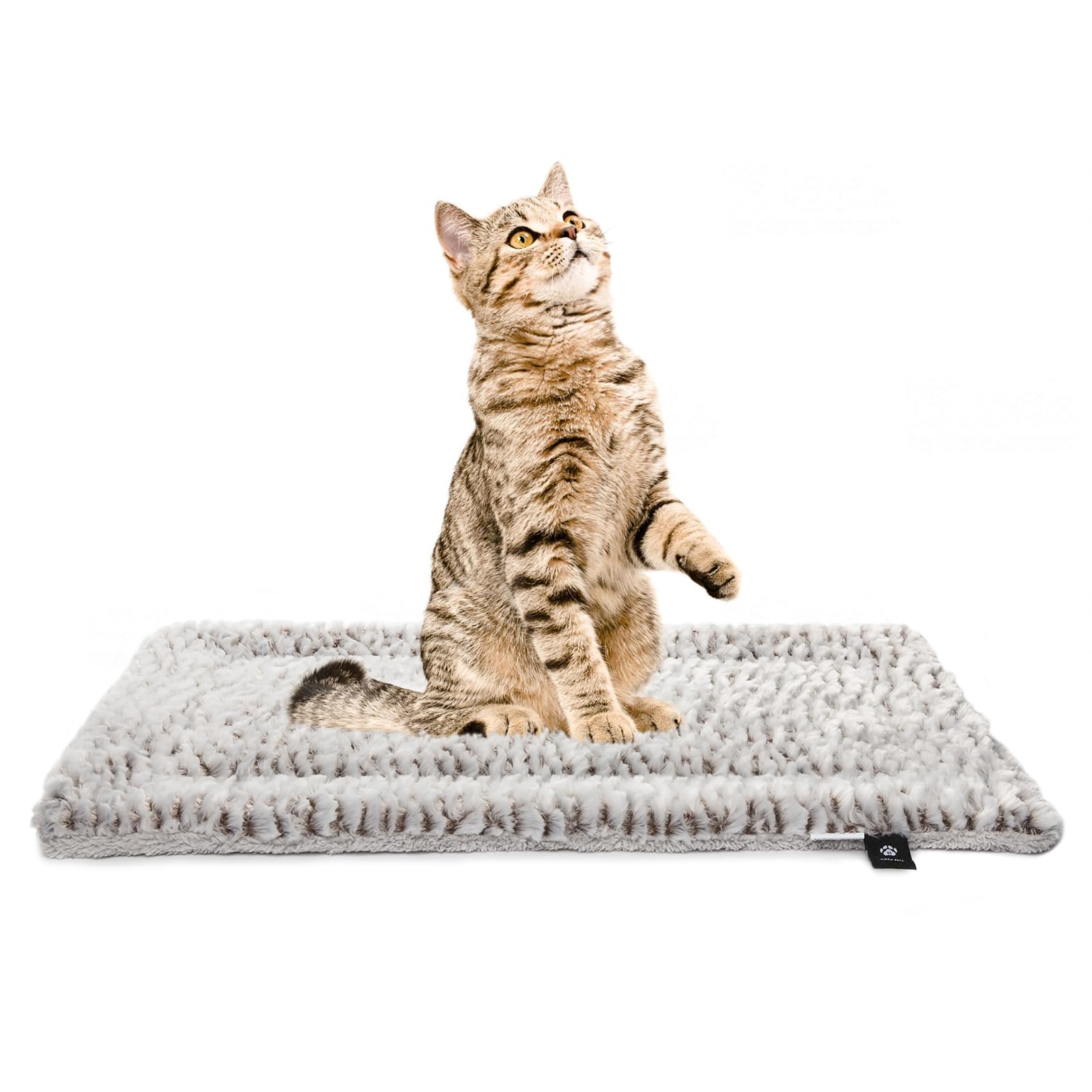 Mora Pets self-heating cat pad 22x17 for cozy indoor naps, warmth on demand