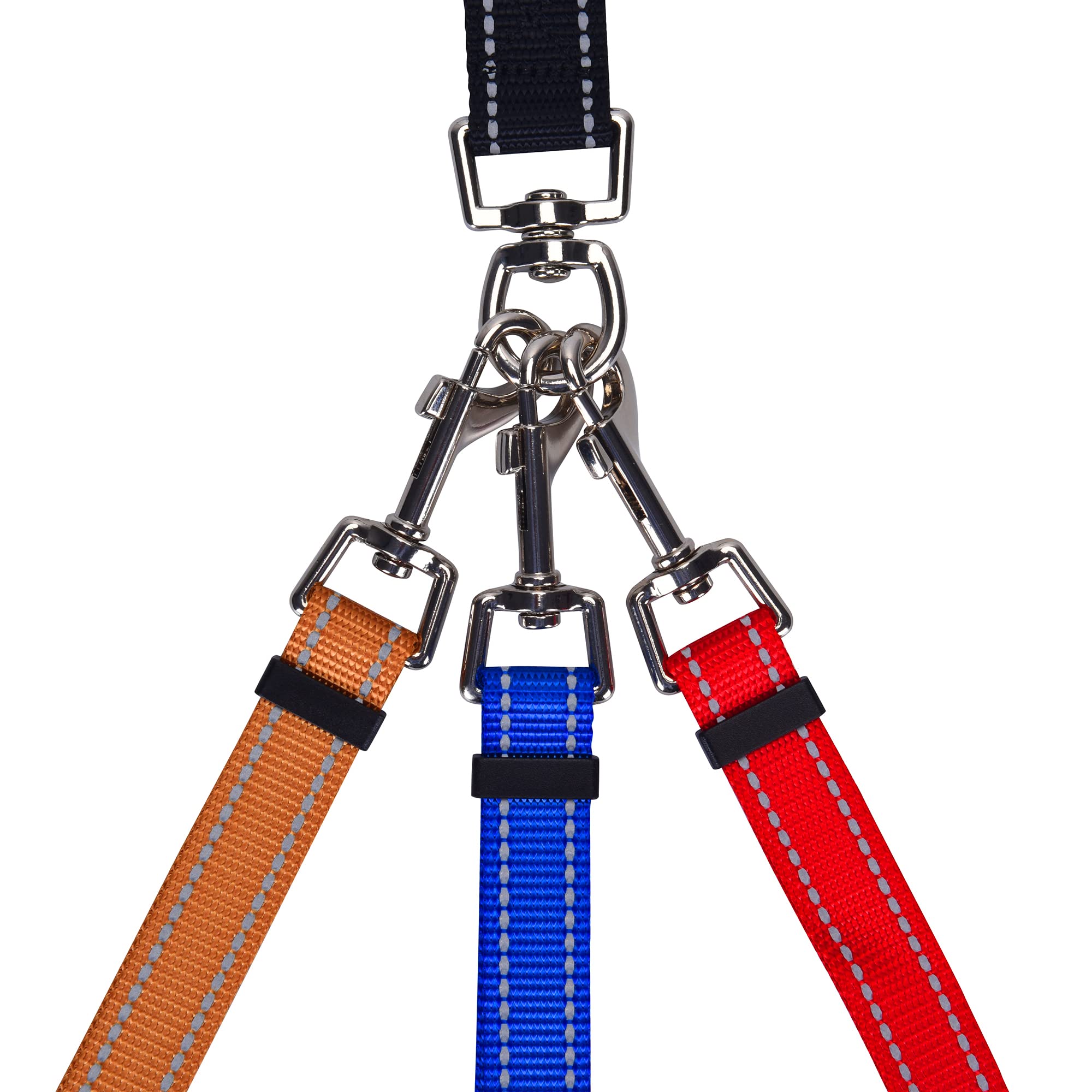 MoSANY padded handle leash provides comfortable grip during long outings.