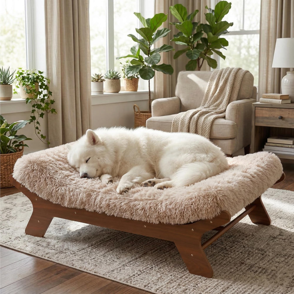 Muihood easy-access design makes it simple for pets to climb in.