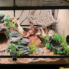 MUYG Climbing green flower decoration brings color and enrichment to tanks.