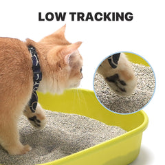 Low-dust Neakasa formula minimizes mess during handling and use.