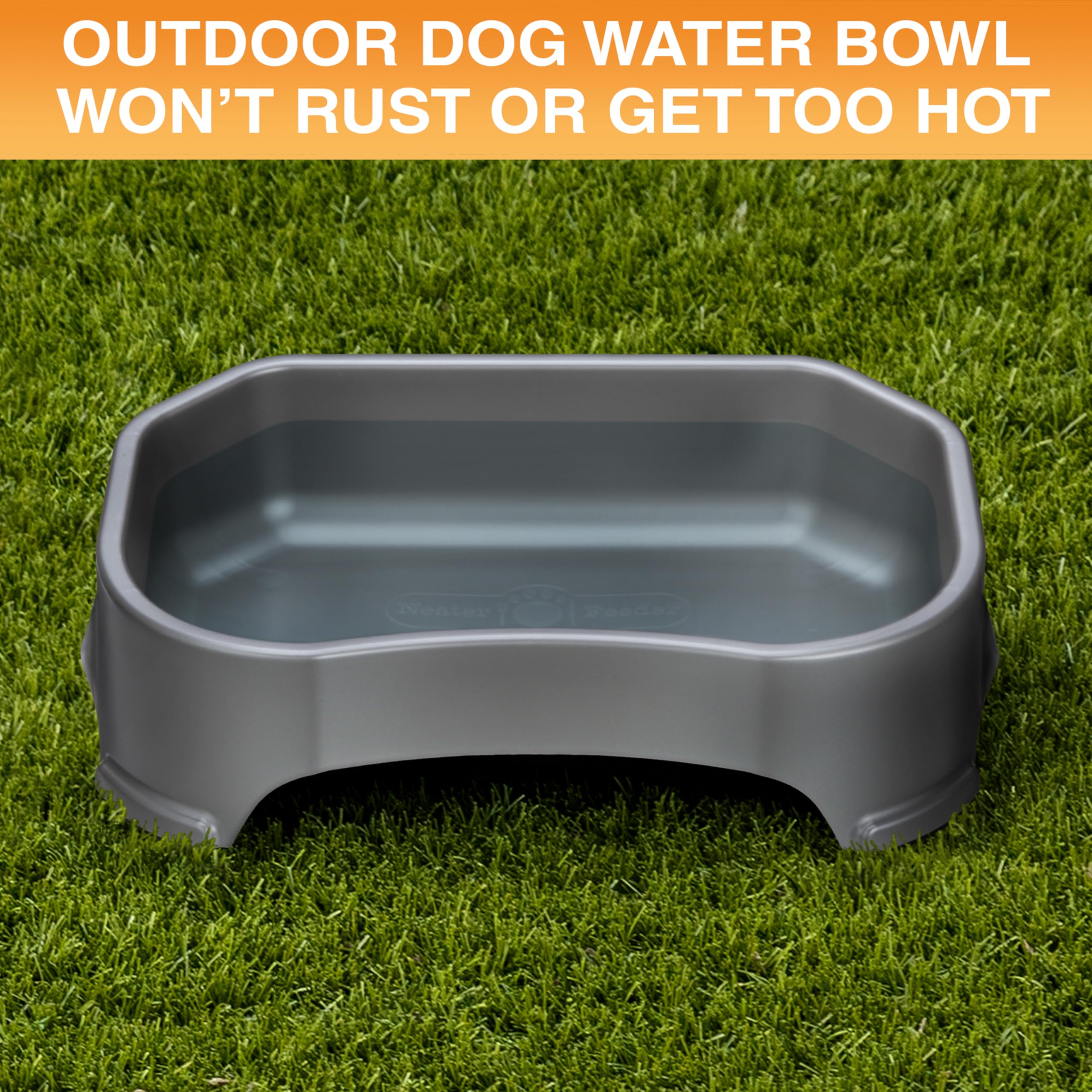 Wide, non-tip base reduces spills for the Neater Pet Brands bowl.