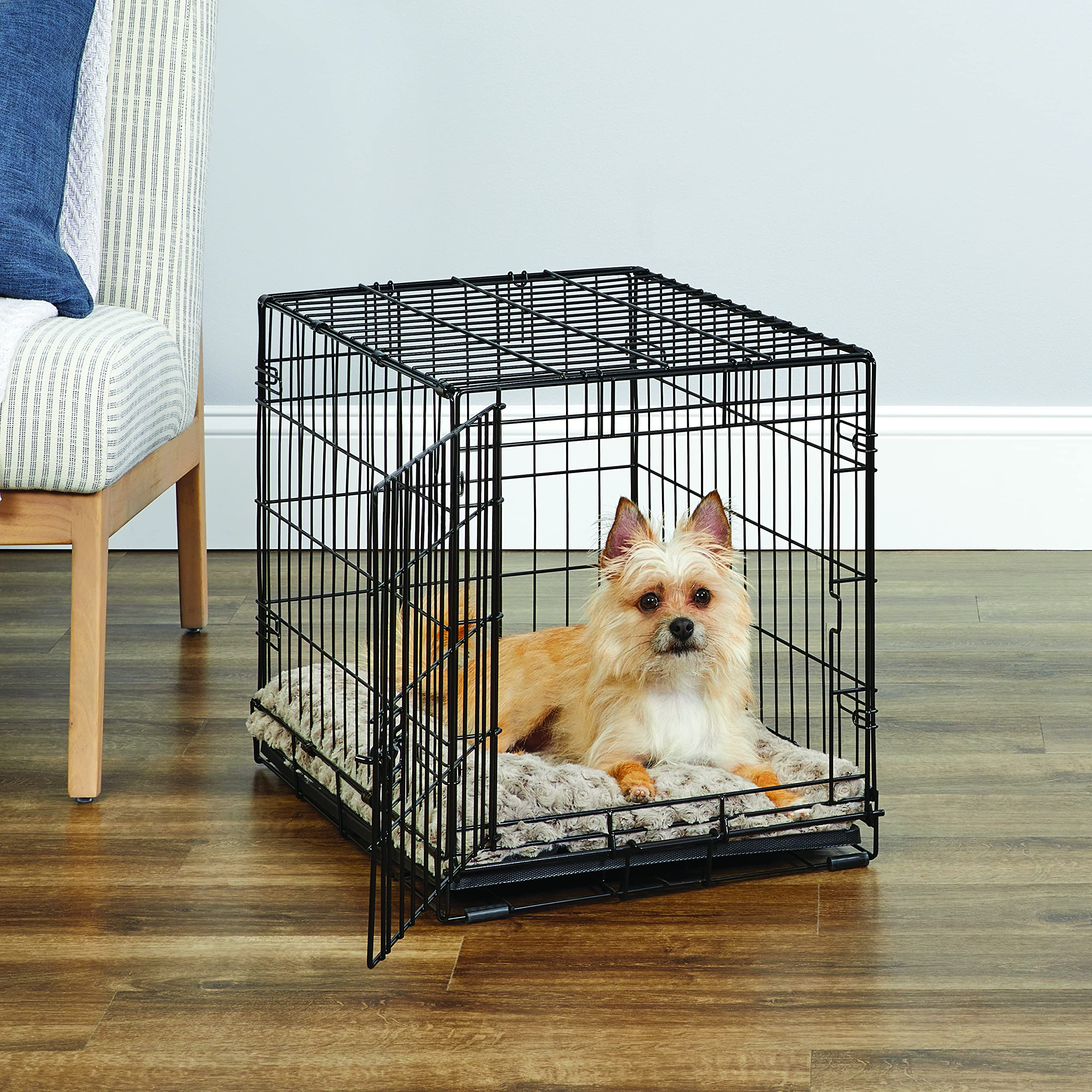 New World crate with Paw Block latch for added pet security.