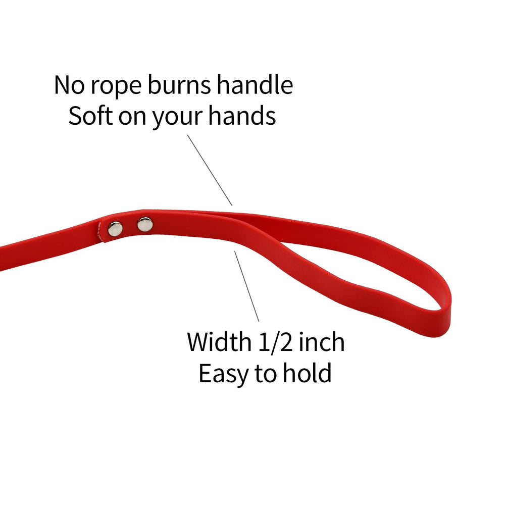 NIMBLE Long Dog Leash 360-degree swivel clasp in use.