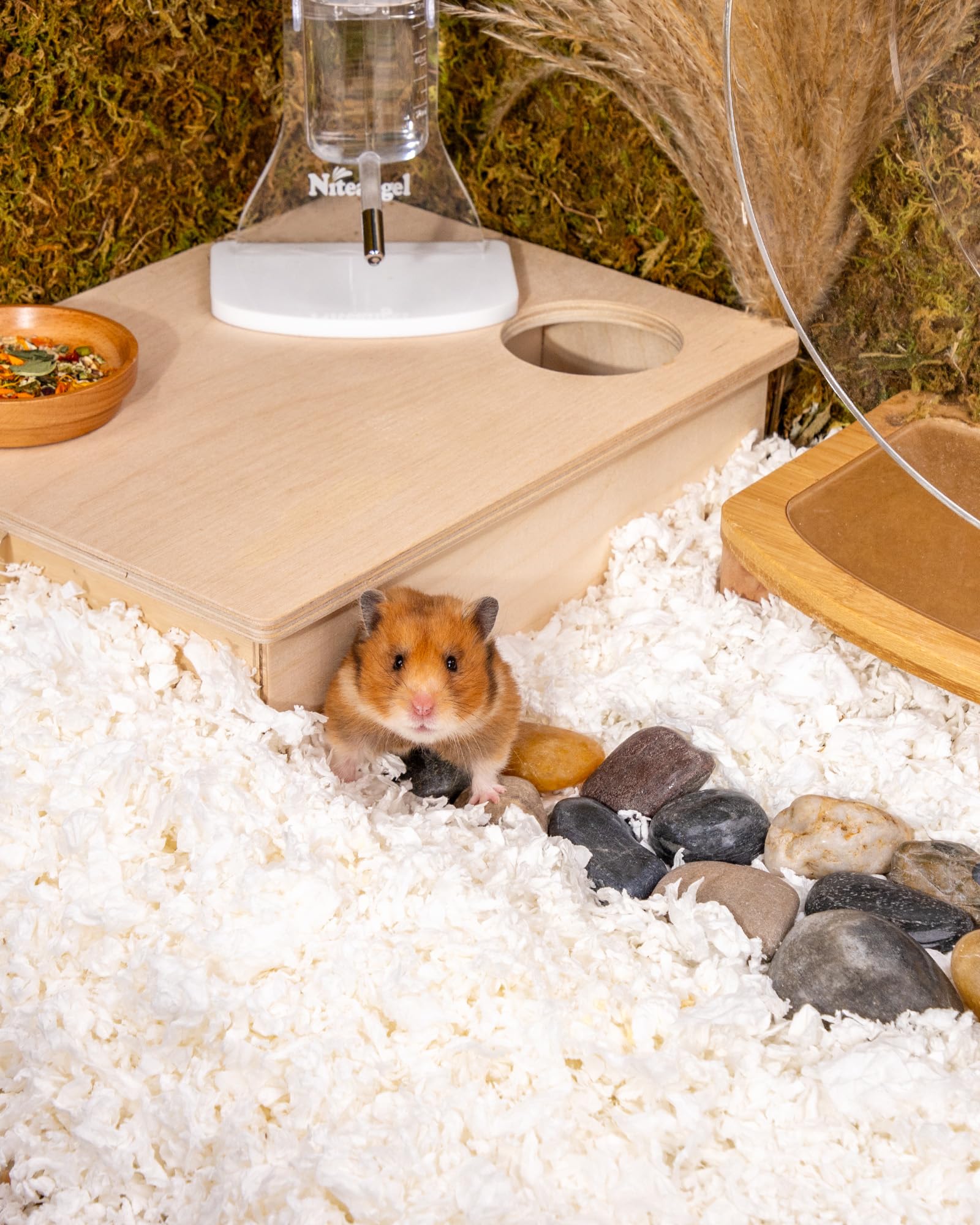 Niteangel Aspen bedding 36L white paper bedding for multi-pet cages.