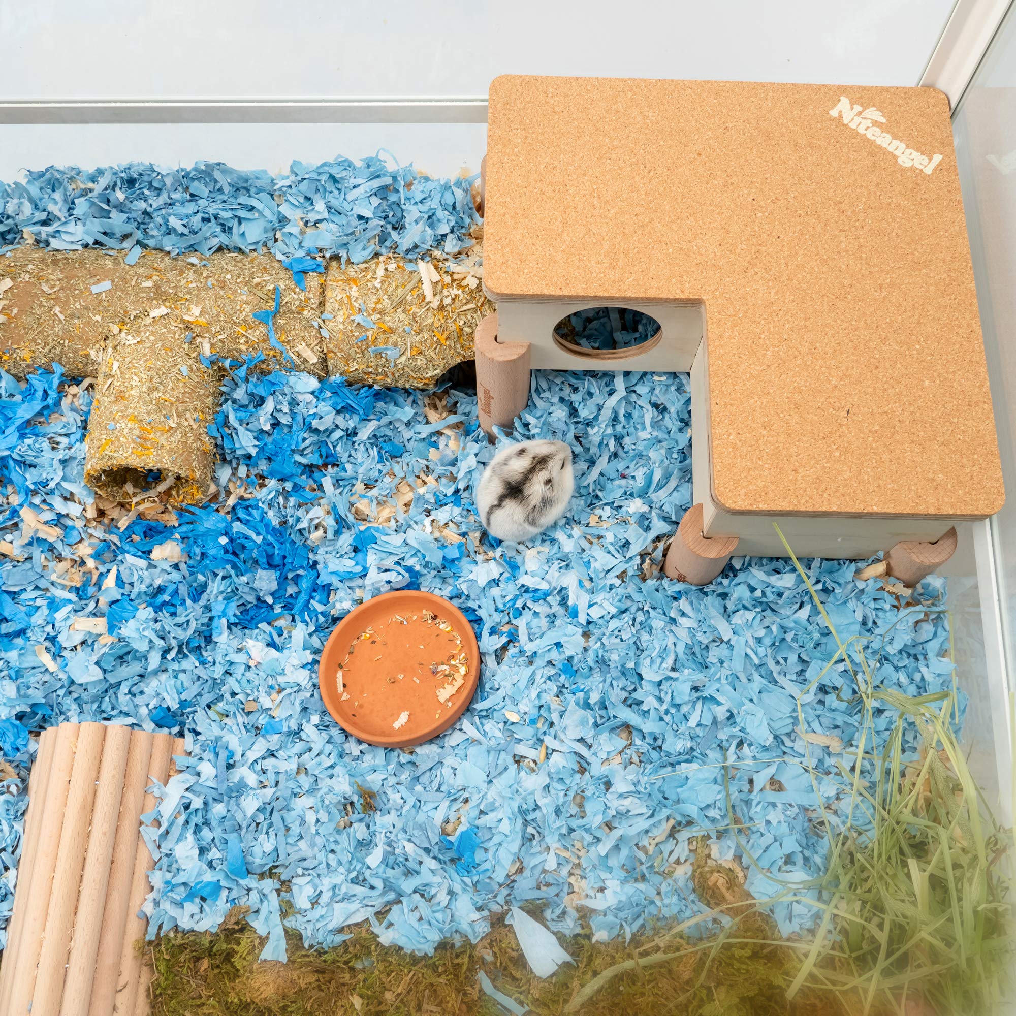 Niteangel European birch plywood craftsmanship ensures safe, sturdy housing